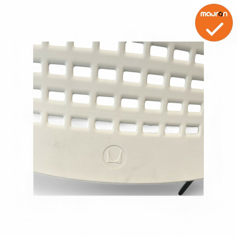 Herman Miller - Sayl - vergaderstoel - witte rug met zwarte gestoffeerde zitting
