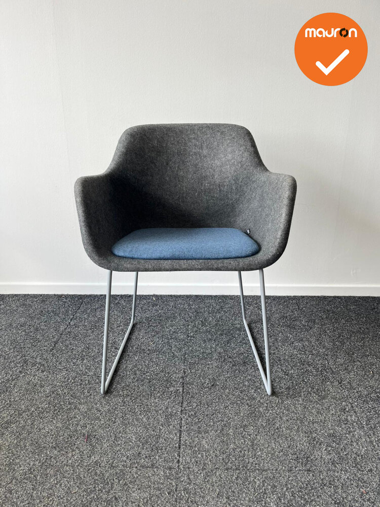 Vepa Felt vergaderstoel - Grijs met blauwe zittingVepa Felt vergaderstoel - Grijs met blauwe zitting