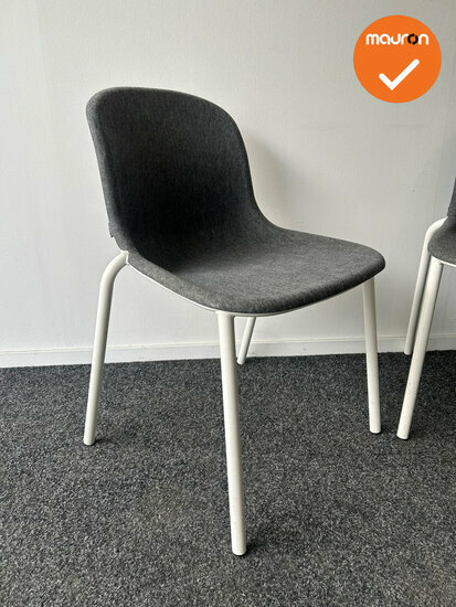 DeVorm vergaderstoel grijs met wit onderstel - per set van 2