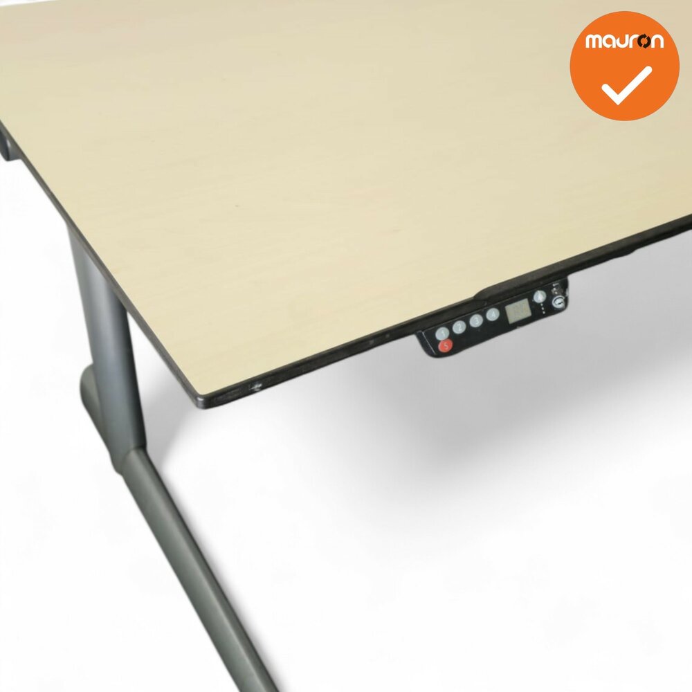 Ahrend 500 zit-sta bureau - 200x80 - refurbished - Ahorn blad - zilvergrijs onderstel