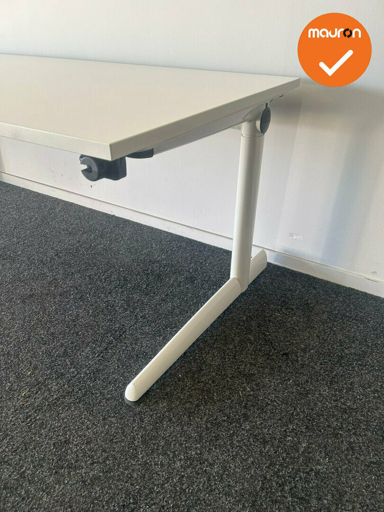 Ahrend 500 slingerverstelbaar bureau - nieuw blad naar keuze - afmetingen naar keuze - wit onderstel