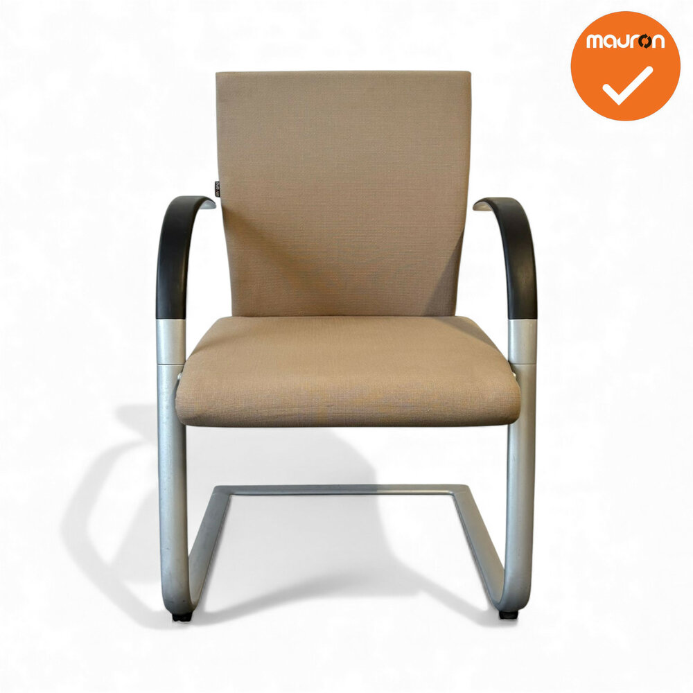 Ahrend A350 vergaderstoel - Beige stoffering - Zilvergrijs frame
