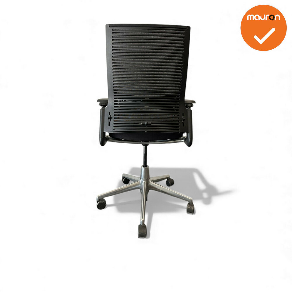 Ahrend 2020 - refurbished - hoge rug - nieuwe stoffering - gepolijst aluminium voetkruis 