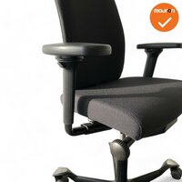 HAG bureaustoel Creed 6005 - Stof Zwart - Frame Zwart  -  3D Armleggers - Nieuwstaat