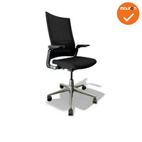 Ahrend 2020 - refurbished - hoge rug - nieuwe stoffering - gepolijst aluminium voetkruis 