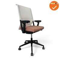 Haworth Comforto 59 - Wit netweave en Taupe zitting - Nieuw gestoffeerd - Kleur voetkruis naar keuze - Nieuwe armpads