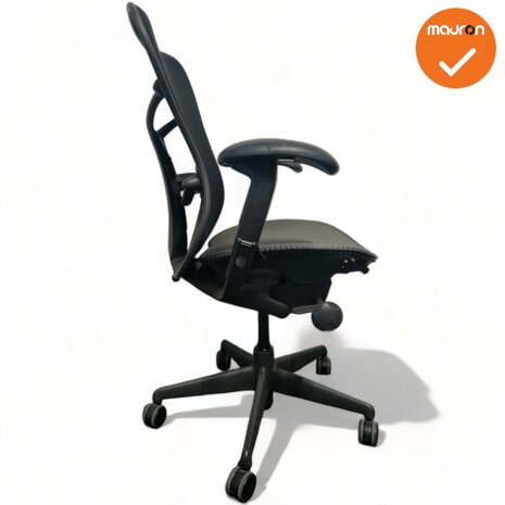 Herman Miller - Mirra 1 - Graphite Netweave