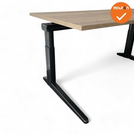 Ahrend Essa bureau - Slinger - Zwart