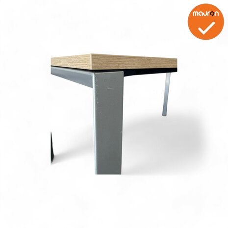 Ahrend 700 - 4 poots tafel - Zilvergrijs onderstel 