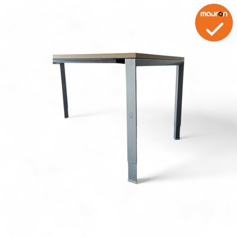 Ahrend 700 - 4 poots tafel - Zilvergrijs onderstel 