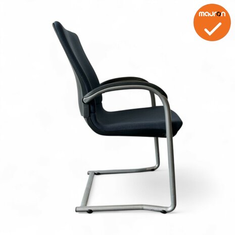 Ahrend 230 vergaderstoel - Zilvergrijs frame - Blauwe stoffering