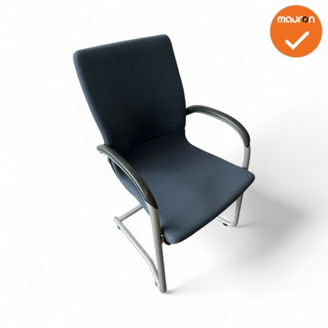 Ahrend 230 vergaderstoel - Zilvergrijs frame - Blauwe stoffering