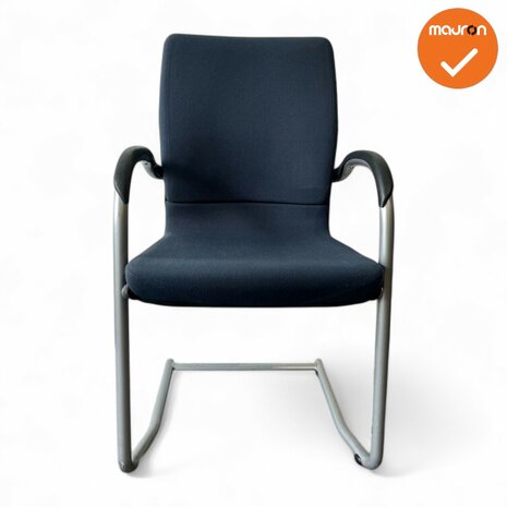 Ahrend 230 vergaderstoel - Zilvergrijs frame - Blauwe stoffering