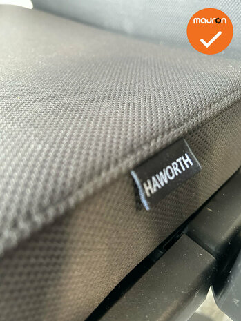 Haworth Comforto 59 - Antracietgrijs gestoffeerd - Zwart voetkruis