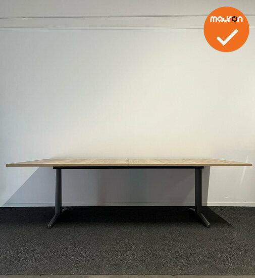 Ahrend Vergadertafel - Rechthoekig- 240x120cm - Halifax Naturel - Bestaand uit 2 bladen - Antraciet onderstel