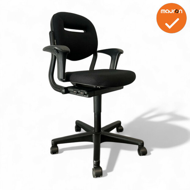 Ahrend 220 - 2D - nieuwe zwarte stoffering - medium rug - zwart voetkruis