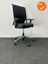 Haworth Comforto 59 - Bruine stoffering - gepolijst aluminium voetkruis